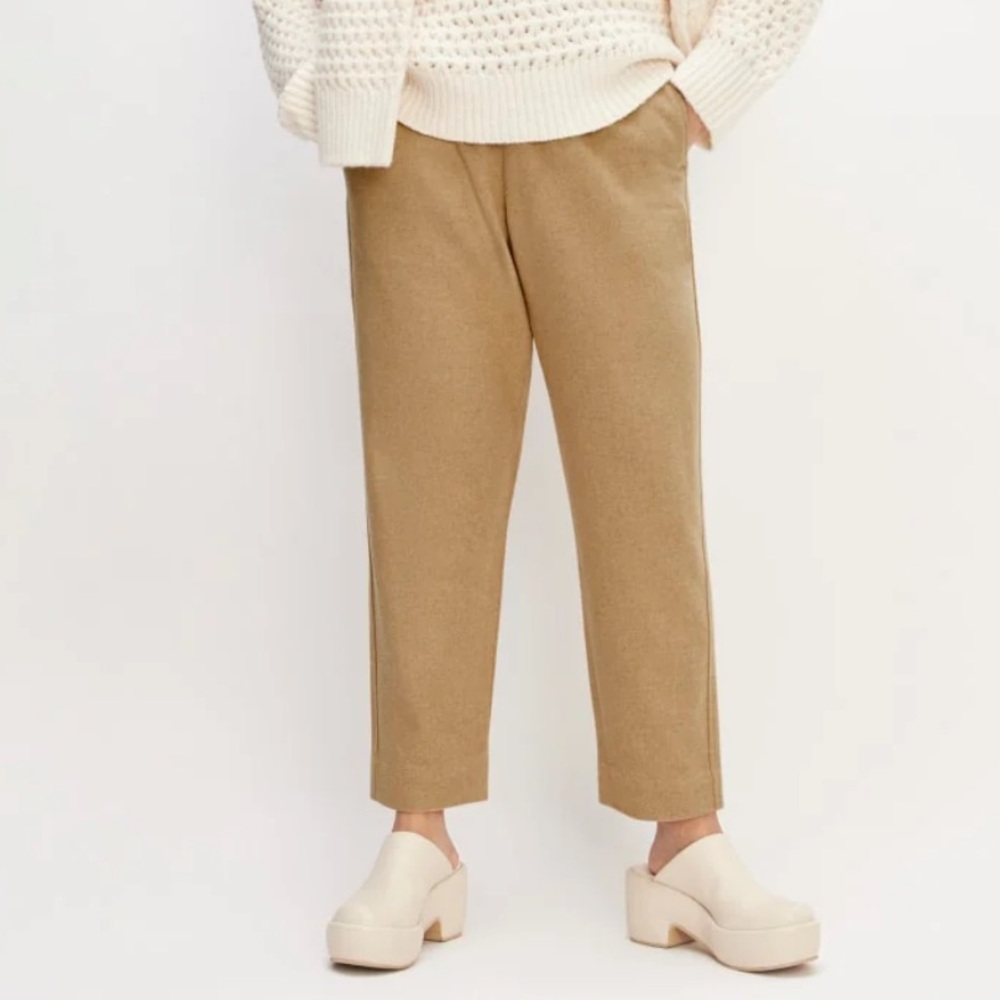 NWT Everlane the wool flannel pull on pant tan camel cropped size M